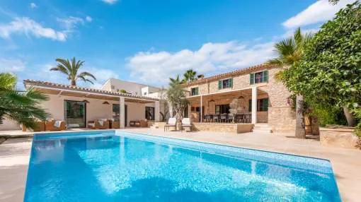 Traditional stone finca meets modernity in Es Capdellá